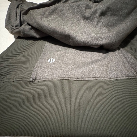 Lululemon dance studio jacket III dark green size 6 - Picture 13 of 14